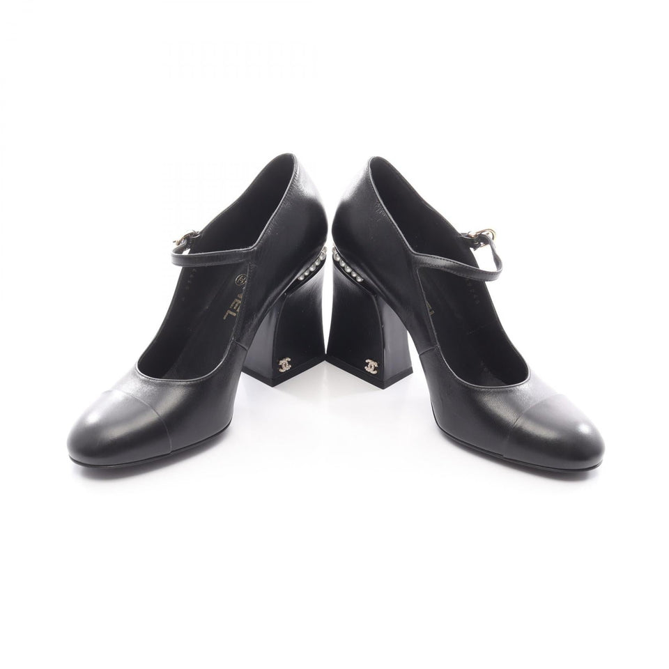 Chanel Coco Mark Leather Pearl Pumps