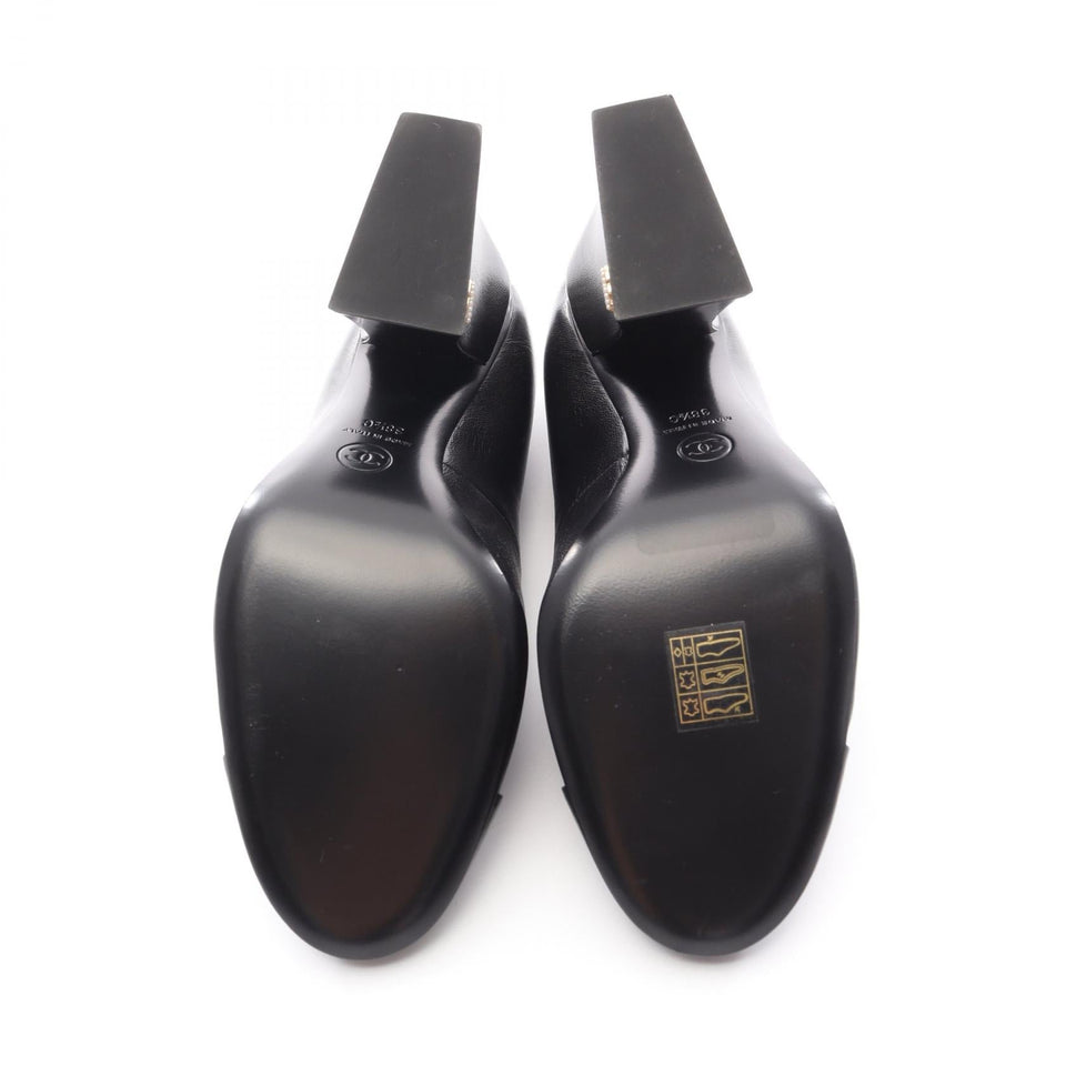 Chanel Coco Mark Leather Pearl Pumps