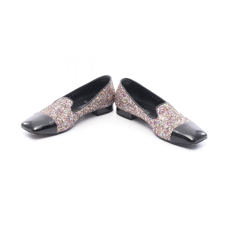 Chanel Coco Mark Patent Leather Pumps