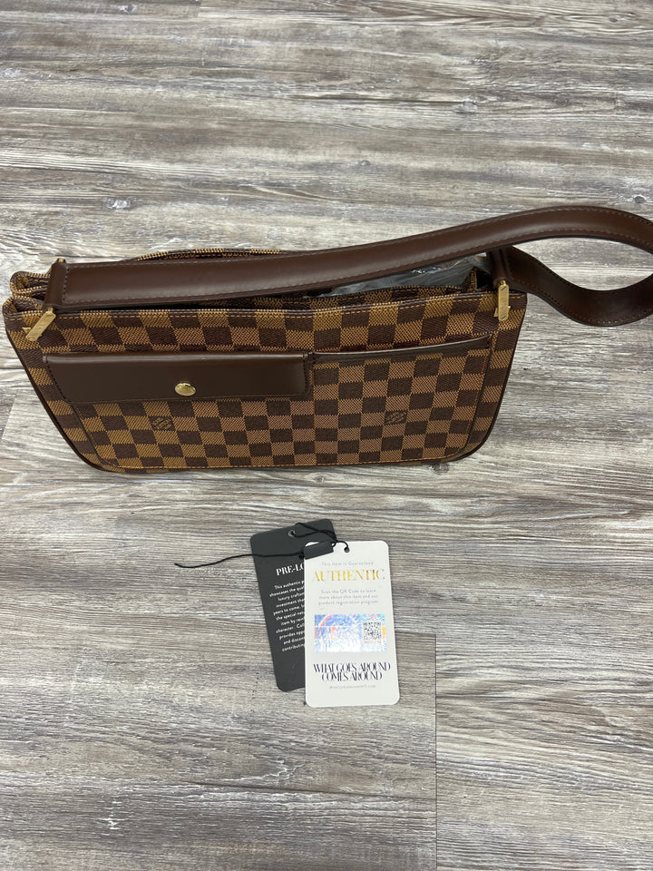 Handbag Luxury Designer By Louis Vuitton Size: Medium