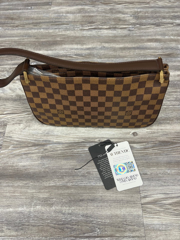 Handbag Luxury Designer By Louis Vuitton Size: Medium
