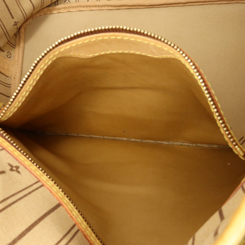 Louis Vuitton Monogram Neverfull MM Tote Bag