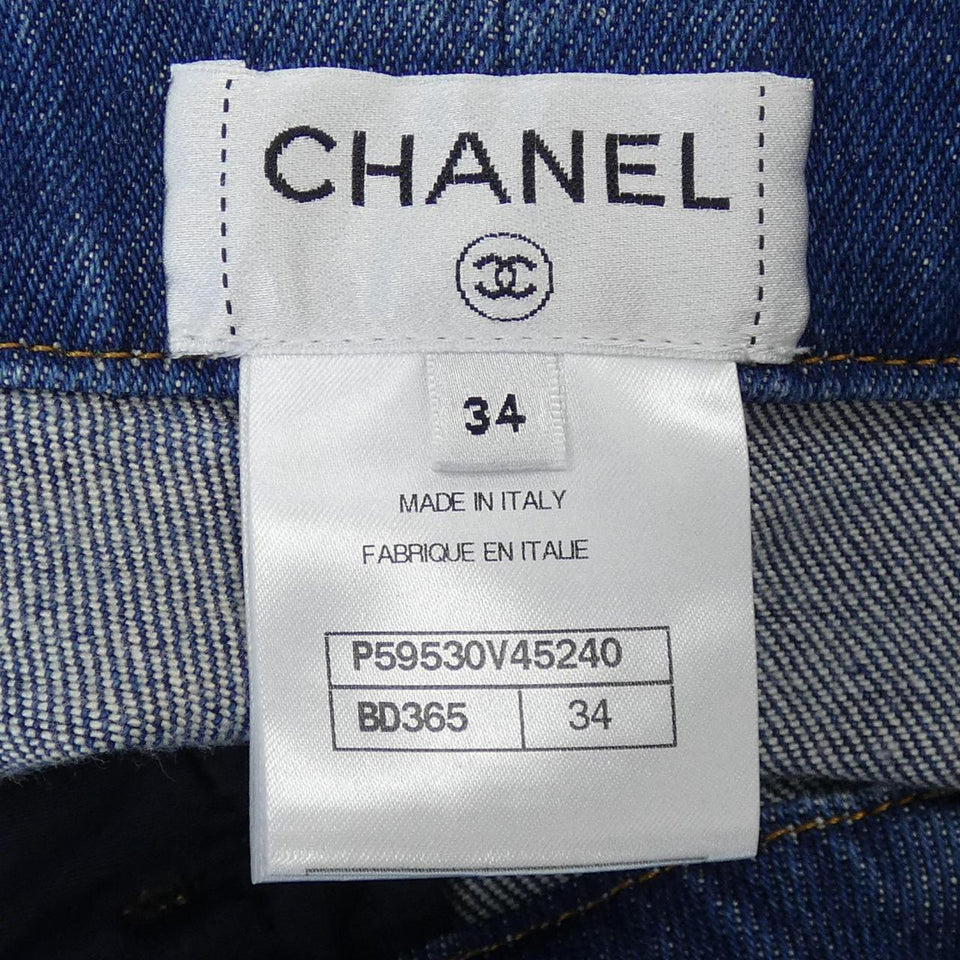 Chanel P59530V45240 18B Jeans