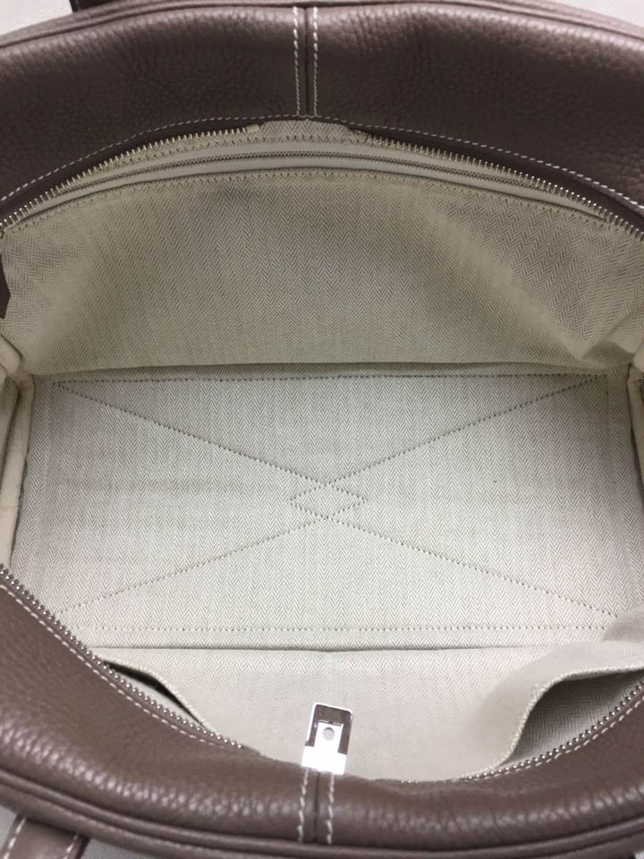 Hermes Victoria Leather Tourillon Clemence Handbag