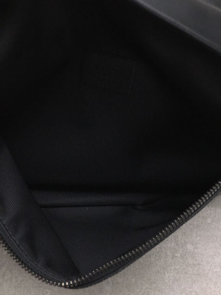 Louis Vuitton Discovery Monogram Eclipse Bum Bag