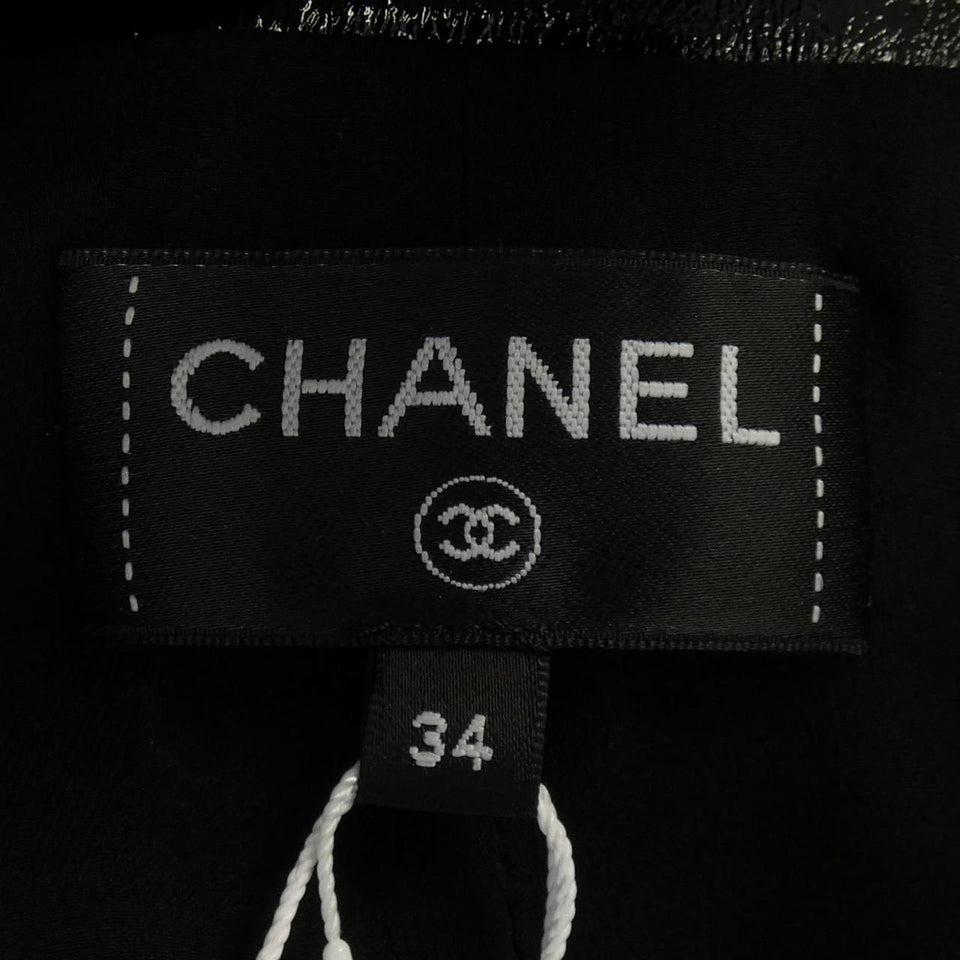 Chanel P75932C67706 Patent Lambskin Skirt