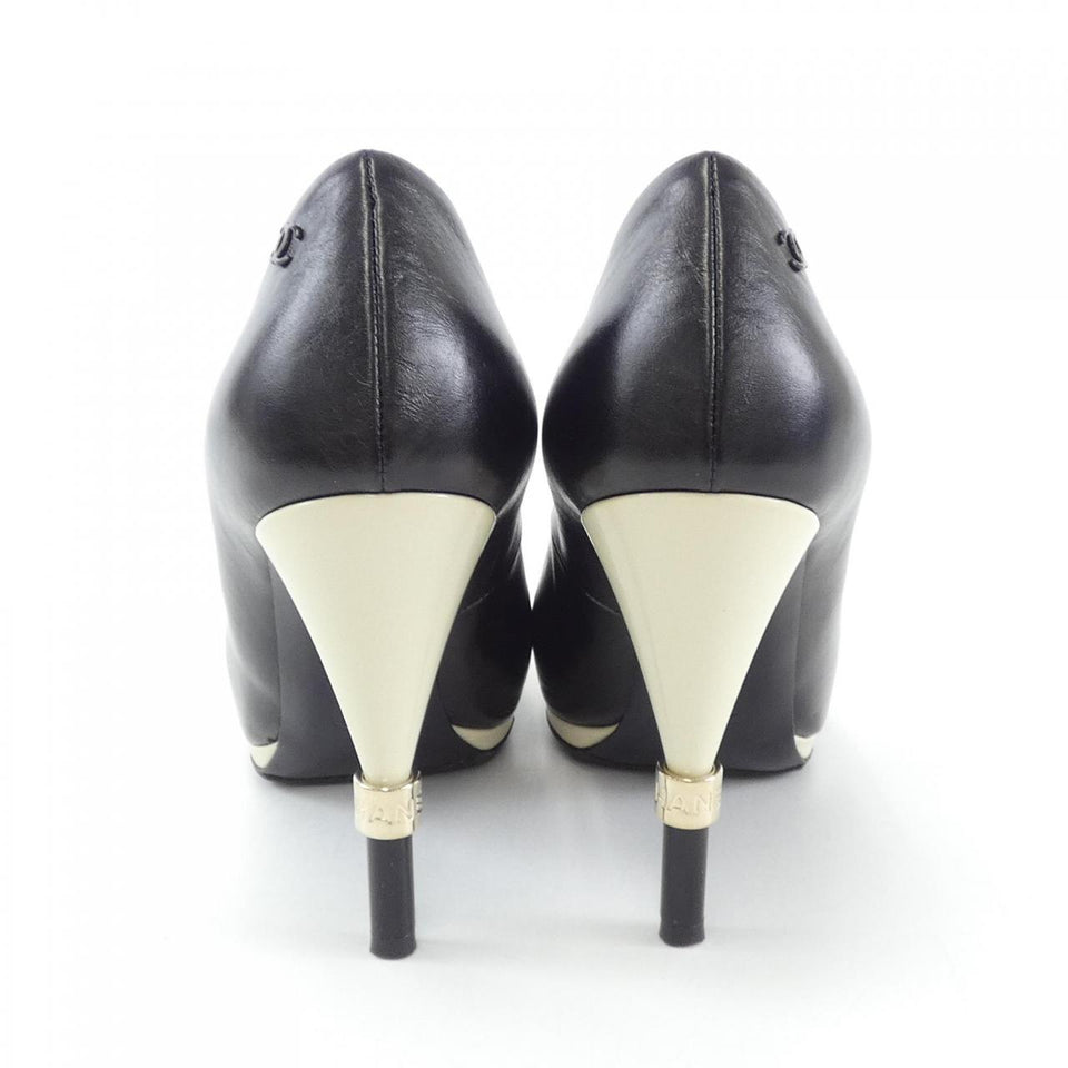 Chanel G32233Y50626 CRUM Calf Patent Calf Pumps