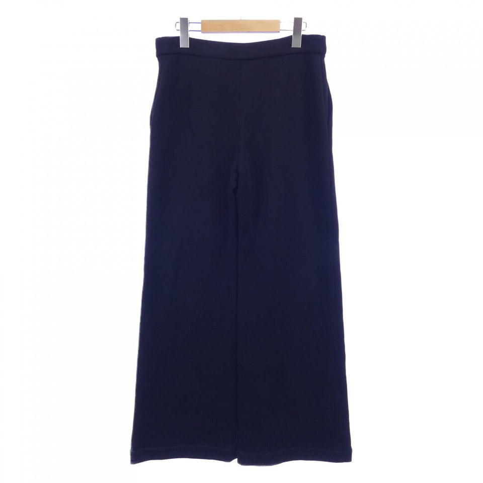 Chanel P76230V67500 Pants