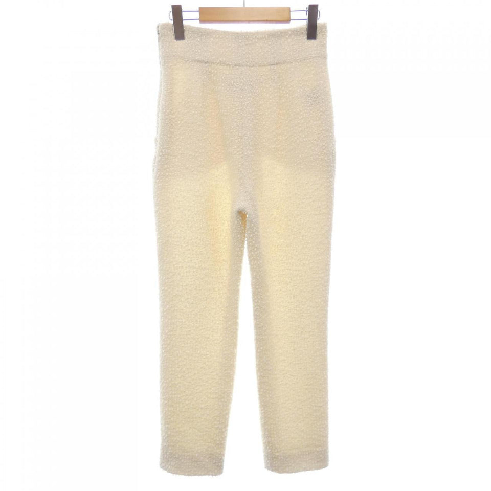 Chanel P60348V45919 Pants