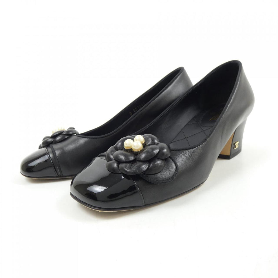 Chanel G31665Y50216 Lambskin Patent Leather Pumps