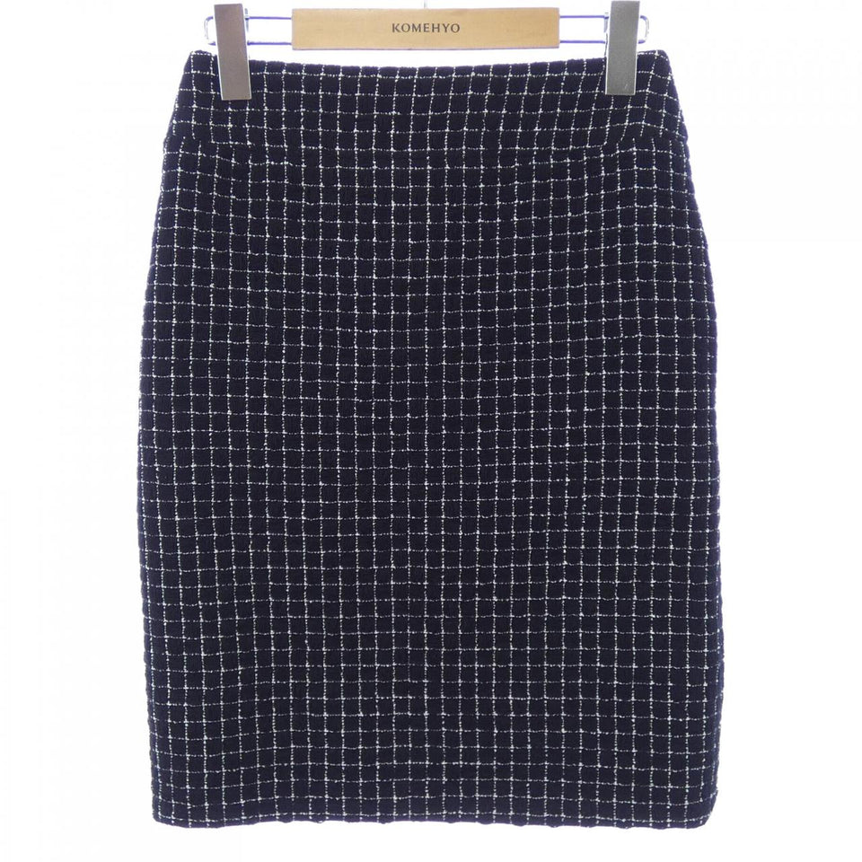 Chanel P53787V40265 Skirt