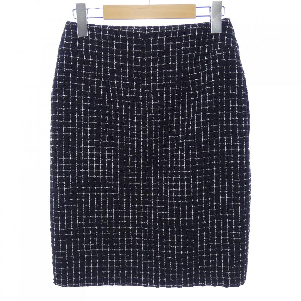 Chanel P53787V40265 Skirt