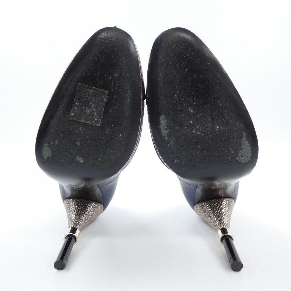 Chanel G32233Y50627 Calfskin Pumps