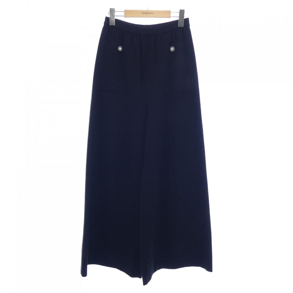 Chanel P62220K47614 Cashmere Blend Pants