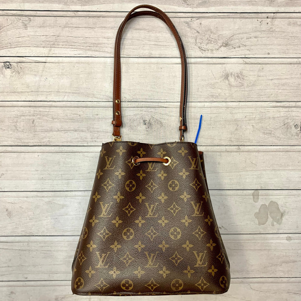 Handbag Luxury Designer By Louis Vuitton Size: Medium