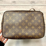 Handbag Luxury Designer By Louis Vuitton Size: Medium