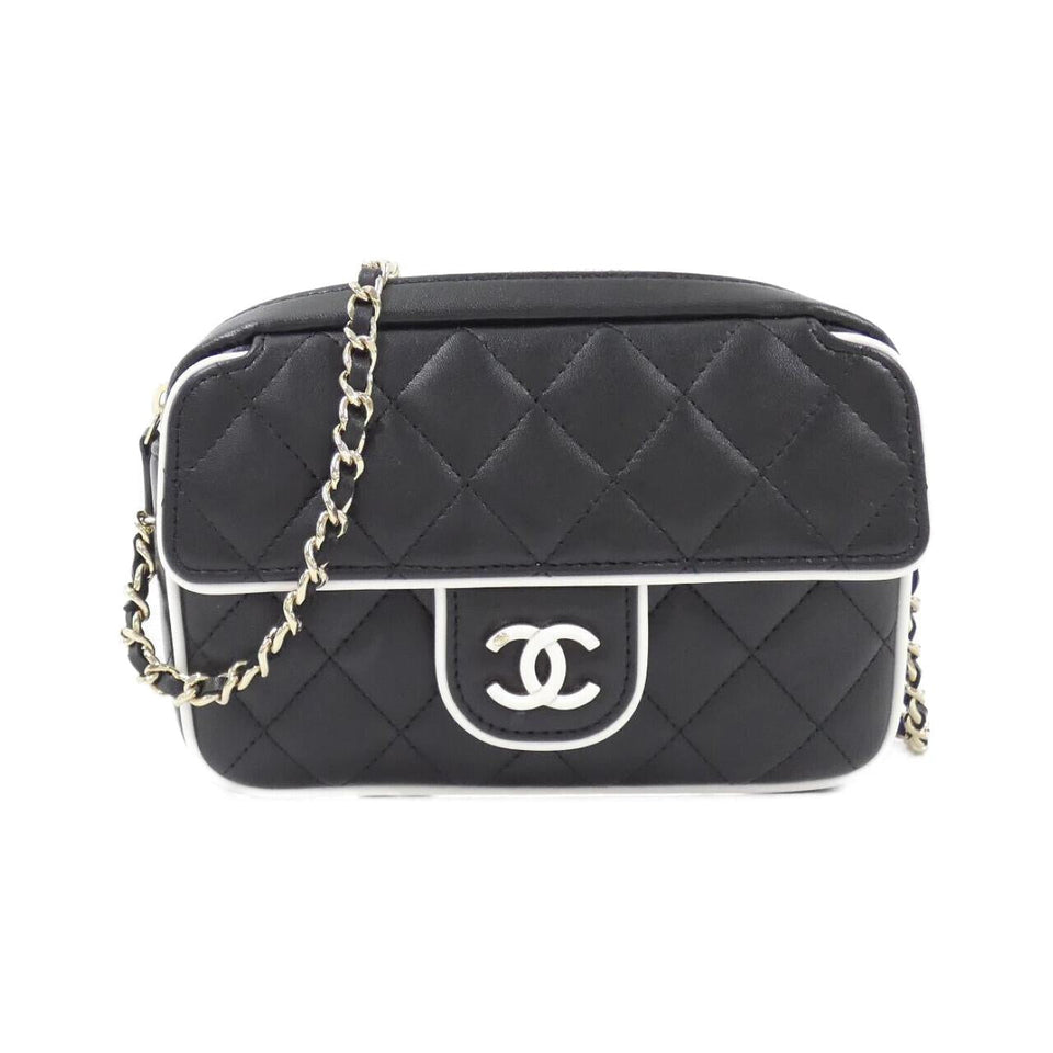 Chanel AP4516 Lambskin Chain Clutch