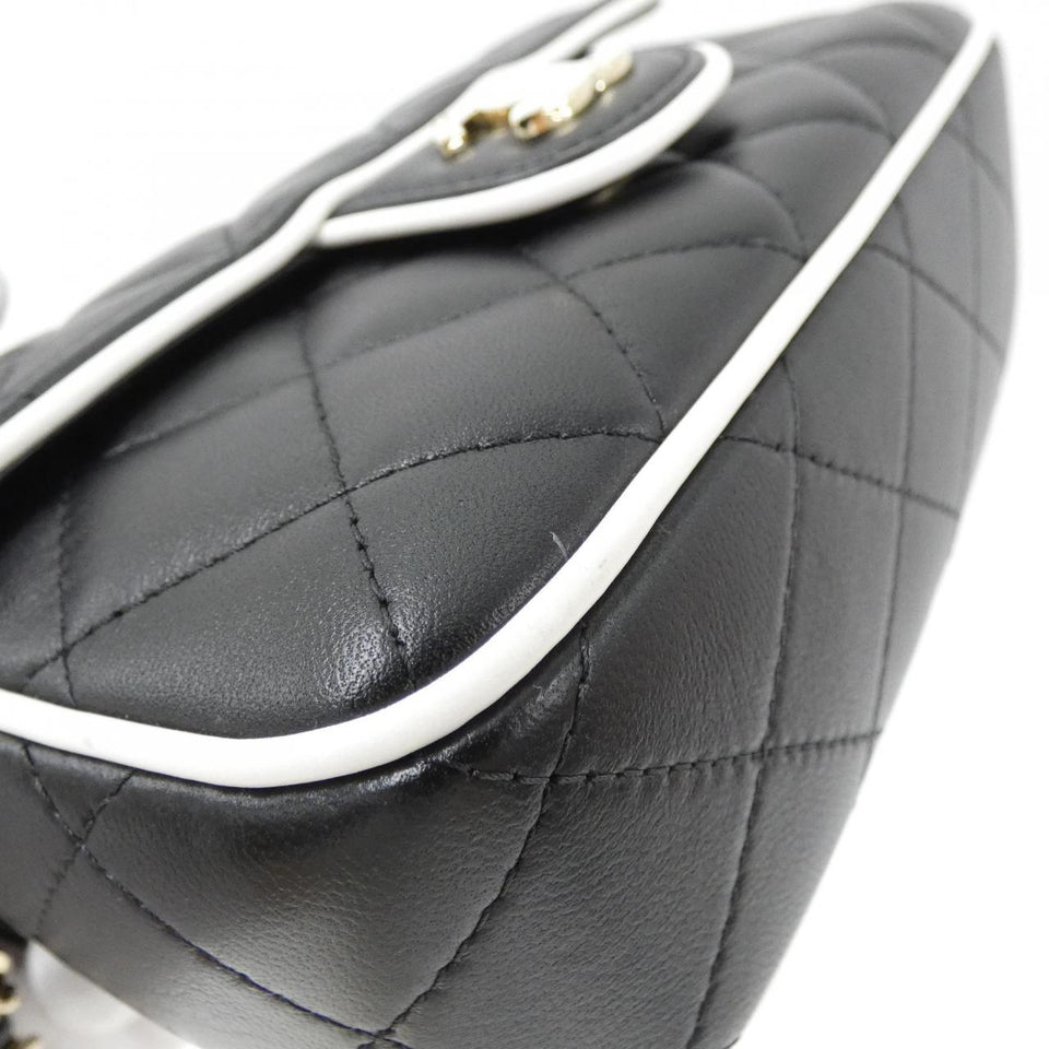 Chanel AP4516 Lambskin Chain Clutch