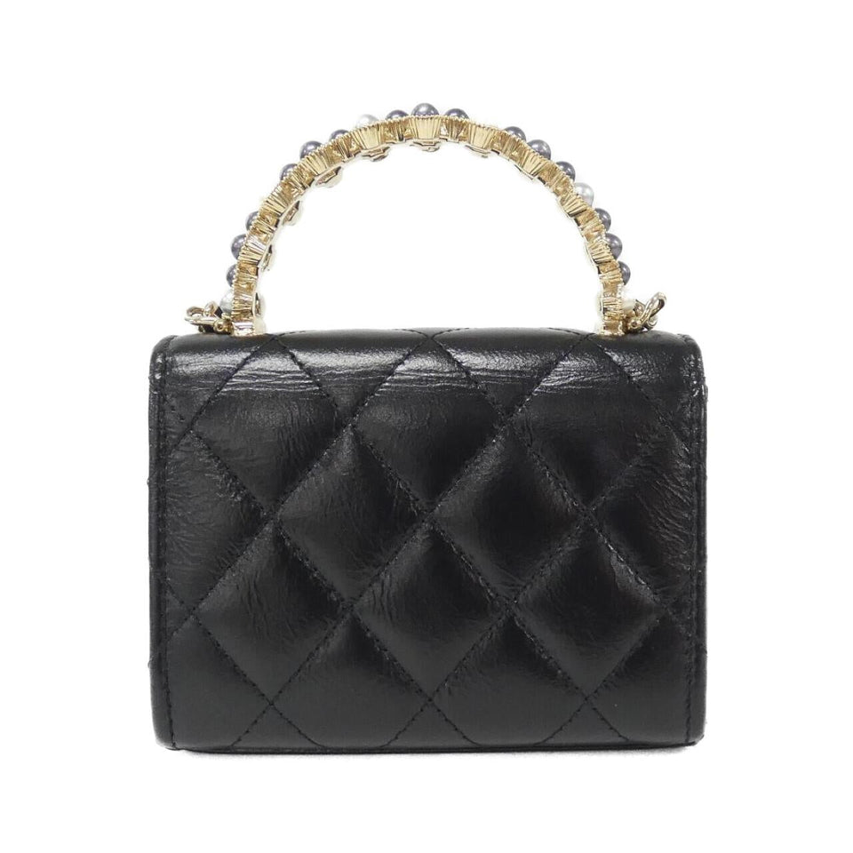 Chanel AP3802 Shiny Crumpled Lamb Clutch Bag