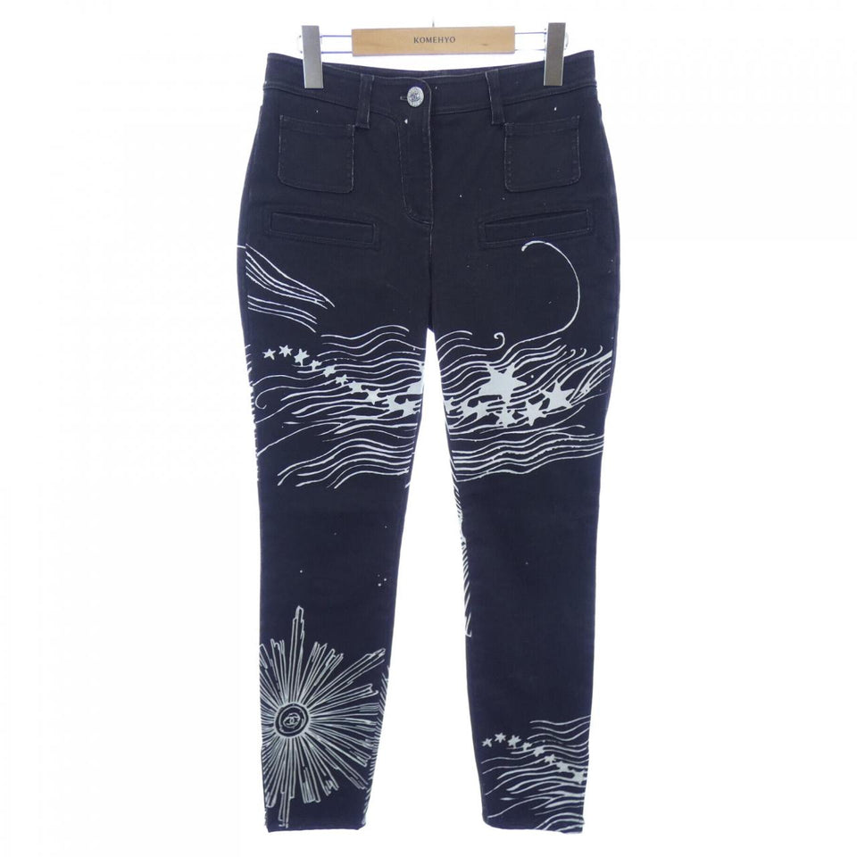 Chanel P71979V63579 Jeans