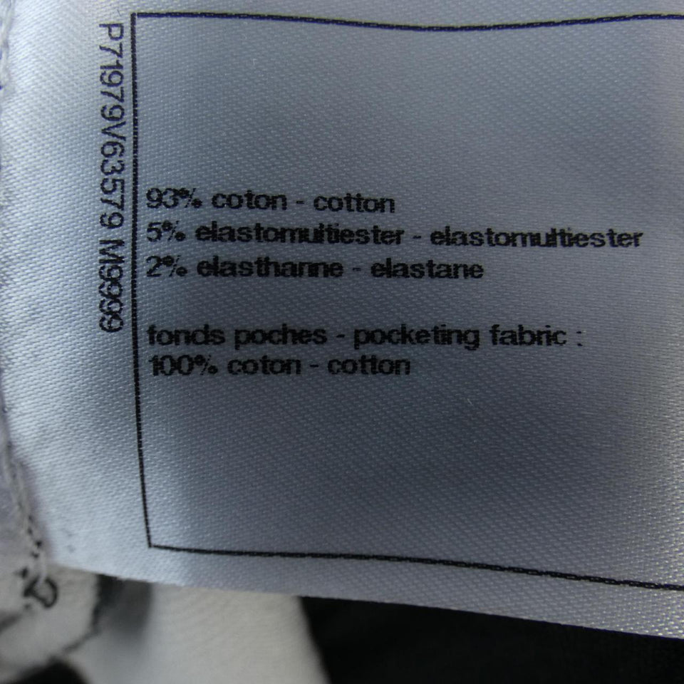 Chanel P71979V63579 Jeans