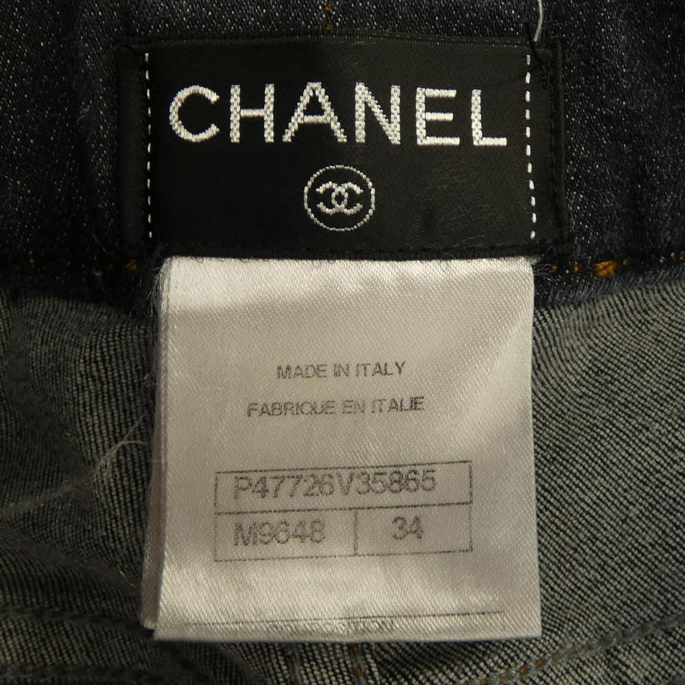 Chanel P47726V35865 14P Jeans