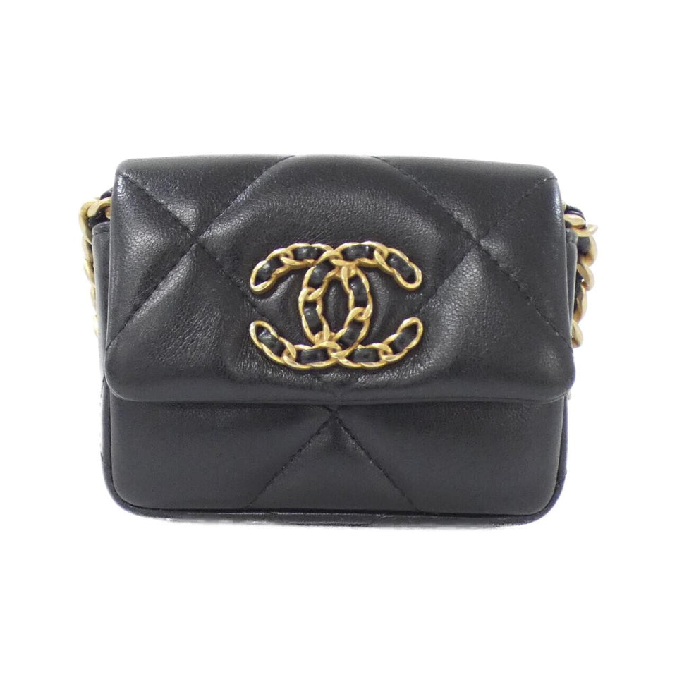 Chanel Chanel 19 Lambskin Waist Bag