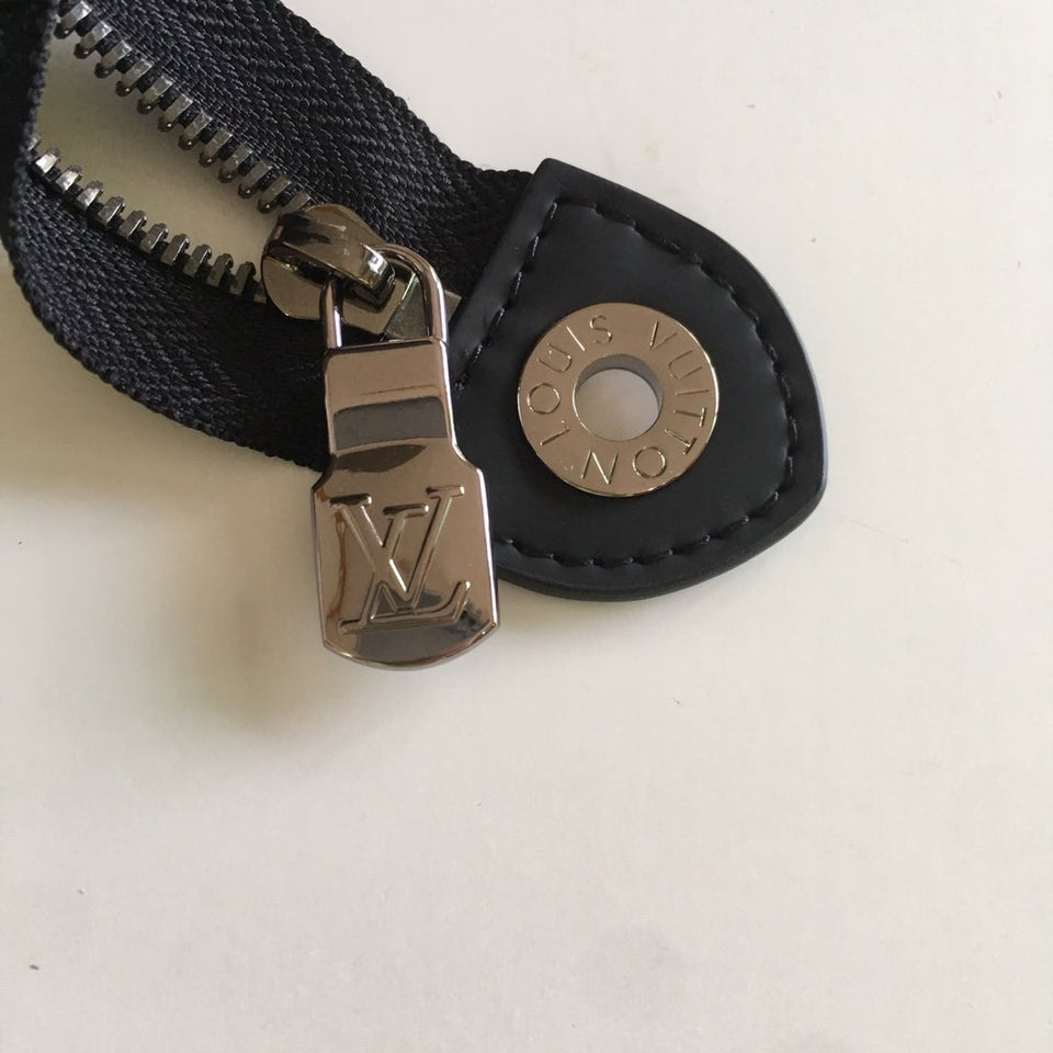 Louis Vuitton TOILETRY POUCH Clutch