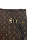 Handbag Luxury Designer By Louis Vuitton Size: Medium
