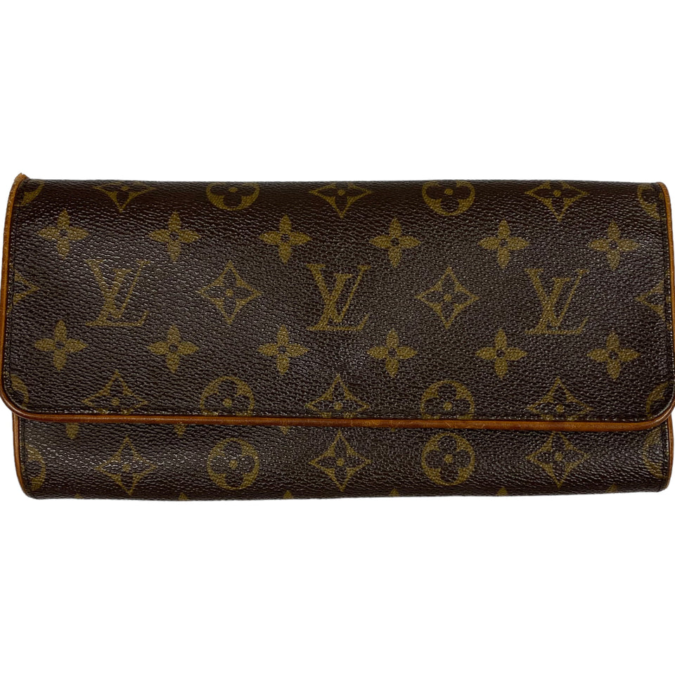 Clutch Luxury Designer By Louis Vuitton Size: Medium