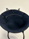 Handbag Luxury Designer By Louis Vuitton Size: Large