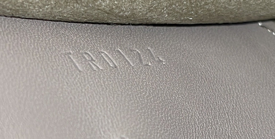 Louis Vuitton Louise Clutch Leather Long