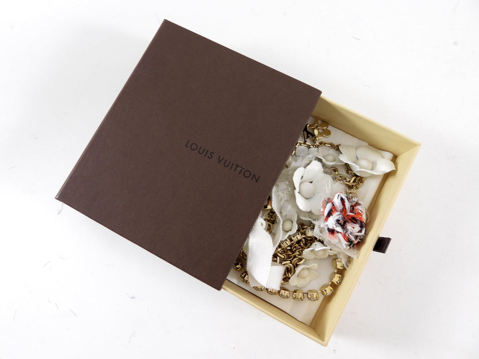 Louis Vuitton Vintage Fall 2005 Red and White Chain Crystal Flower Ribbon Necklace