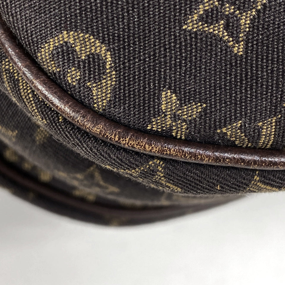 Louis Vuitton Saumur 30 Crossbody Shoulder Bag Monogram