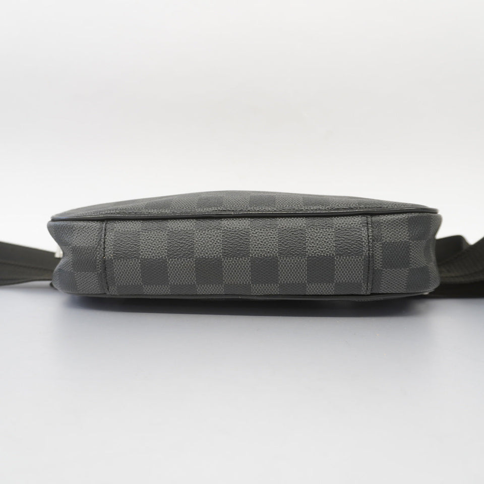 Louis Vuitton Body Bag Damier Graphite Ambrell