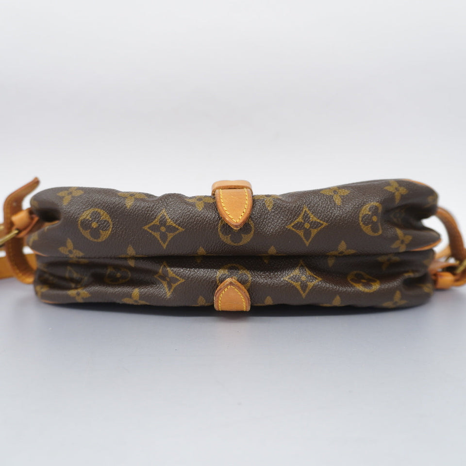 Louis Vuitton Shoulder Bag Monogram Saumur 30