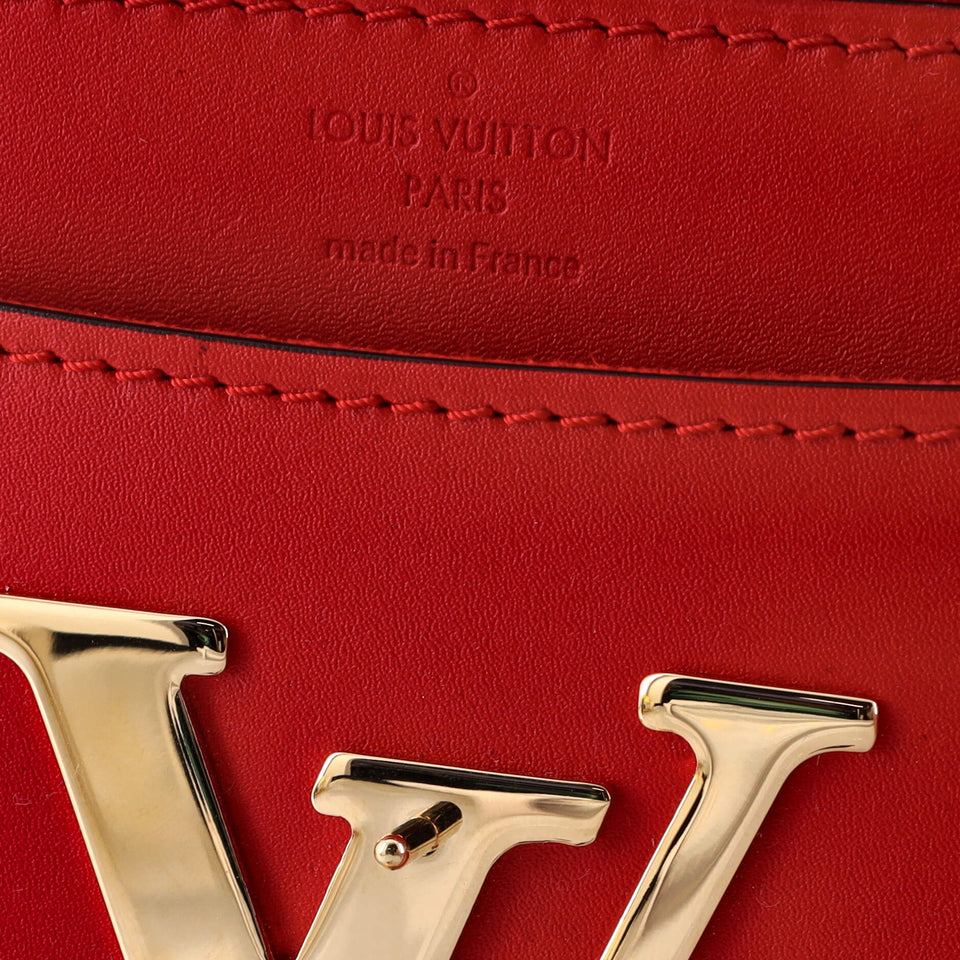 Louis Vuitton Chain Louise Clutch Leather MM