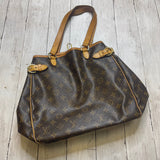 Handbag Luxury Designer By Louis Vuitton Size: Medium