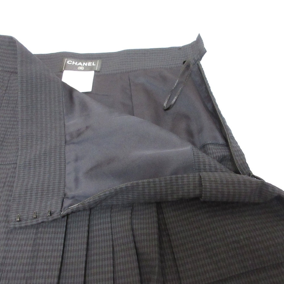 Chanel Coco Mark Seersucker Pleated Skirt