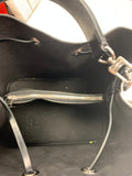Handbag Luxury Designer By Louis Vuitton Size: Medium
