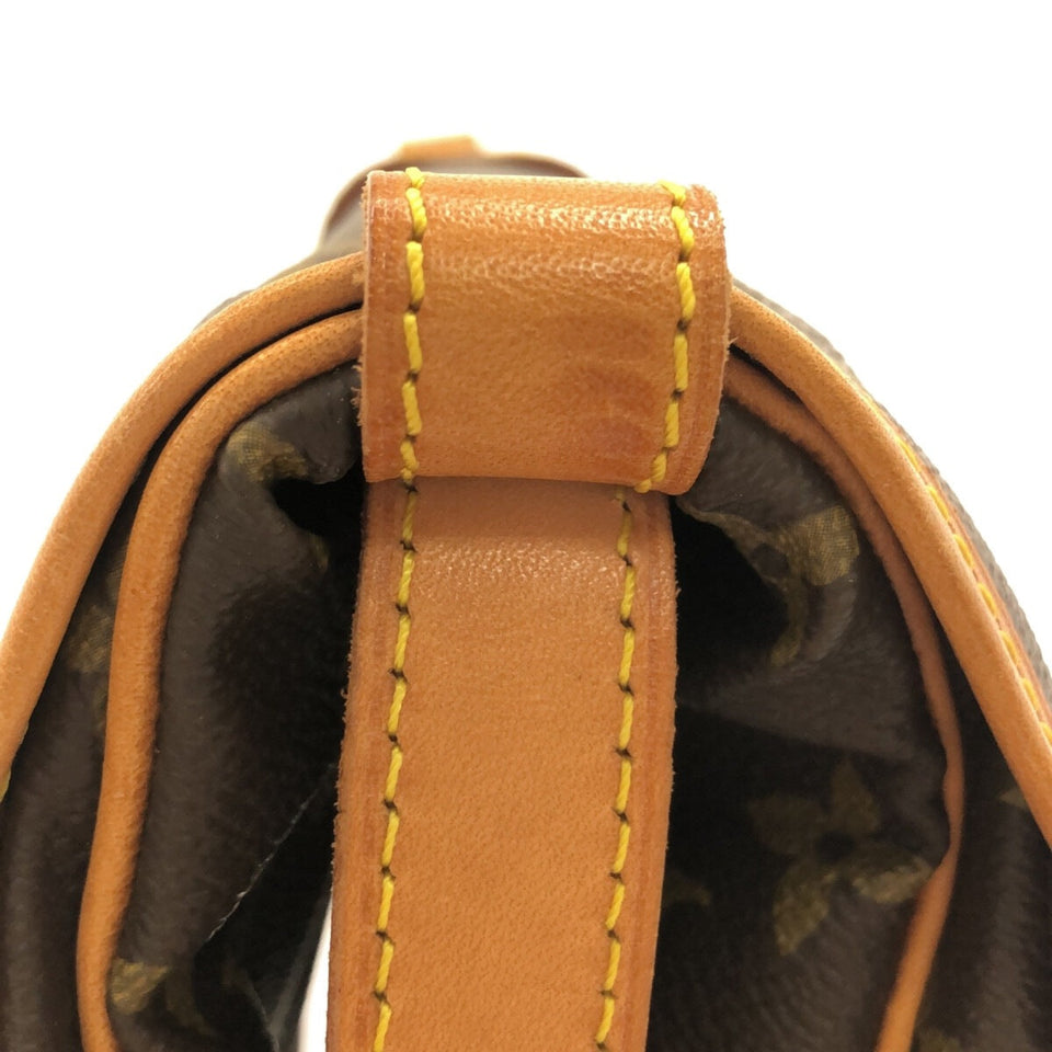 Louis Vuitton Saumur 30 Monogram Canvas Shoulder Bag