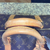 Duffle And Weekender Luxury Designer By Louis Vuitton Size: Large Handbag