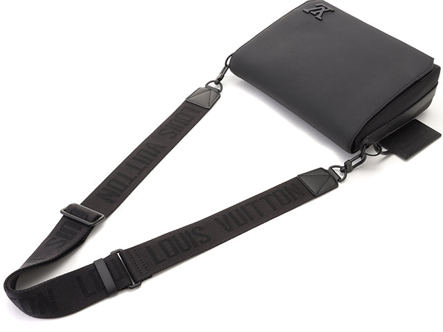 Louis Vuitton Shoulder Bag Takeoff Messenger Black