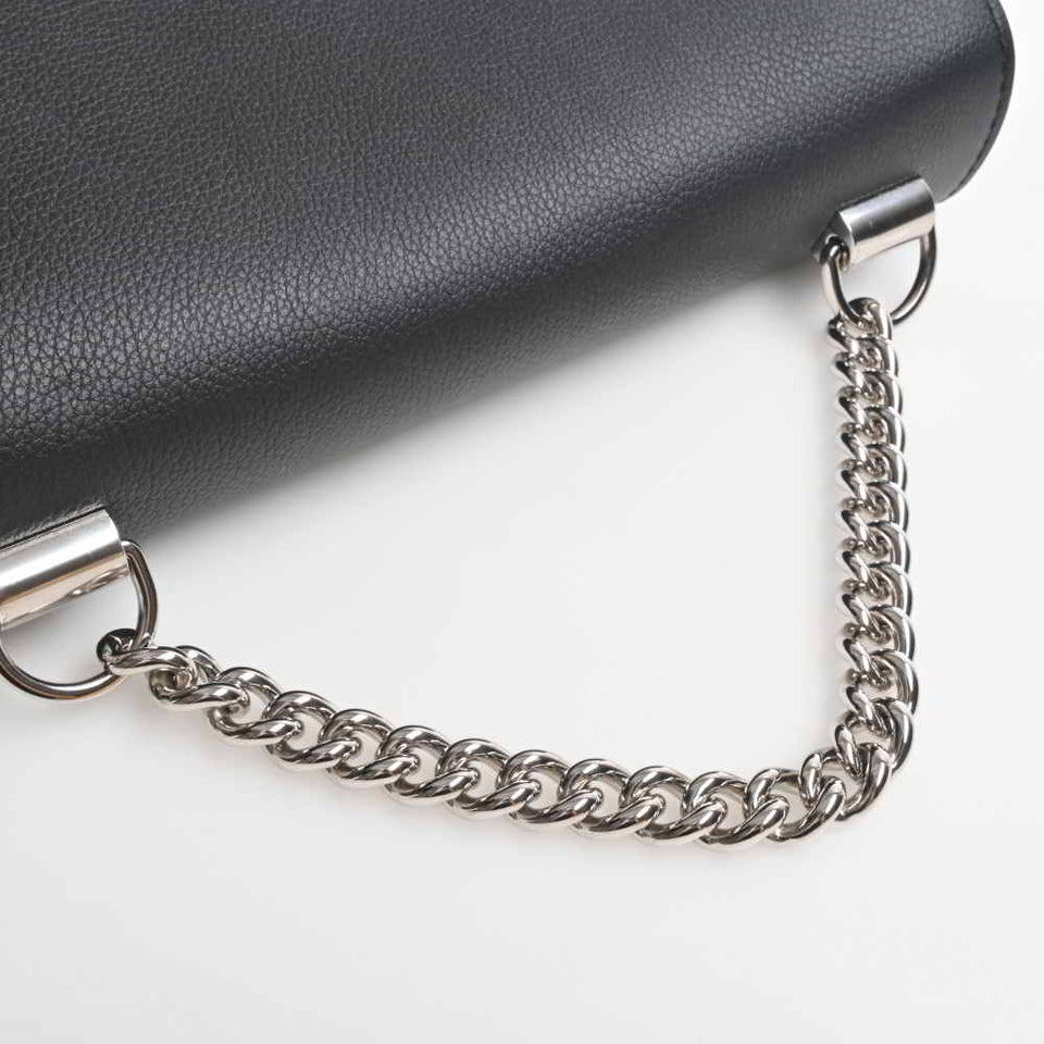 Louis Vuitton Leather LockMe Chain Shoulder Bag Noir Black