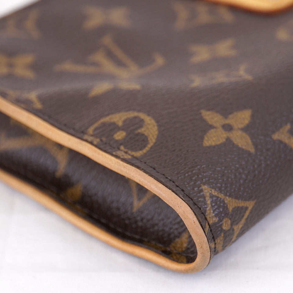Louis Vuitton Sophie Clutch Bag Monogram Canvas