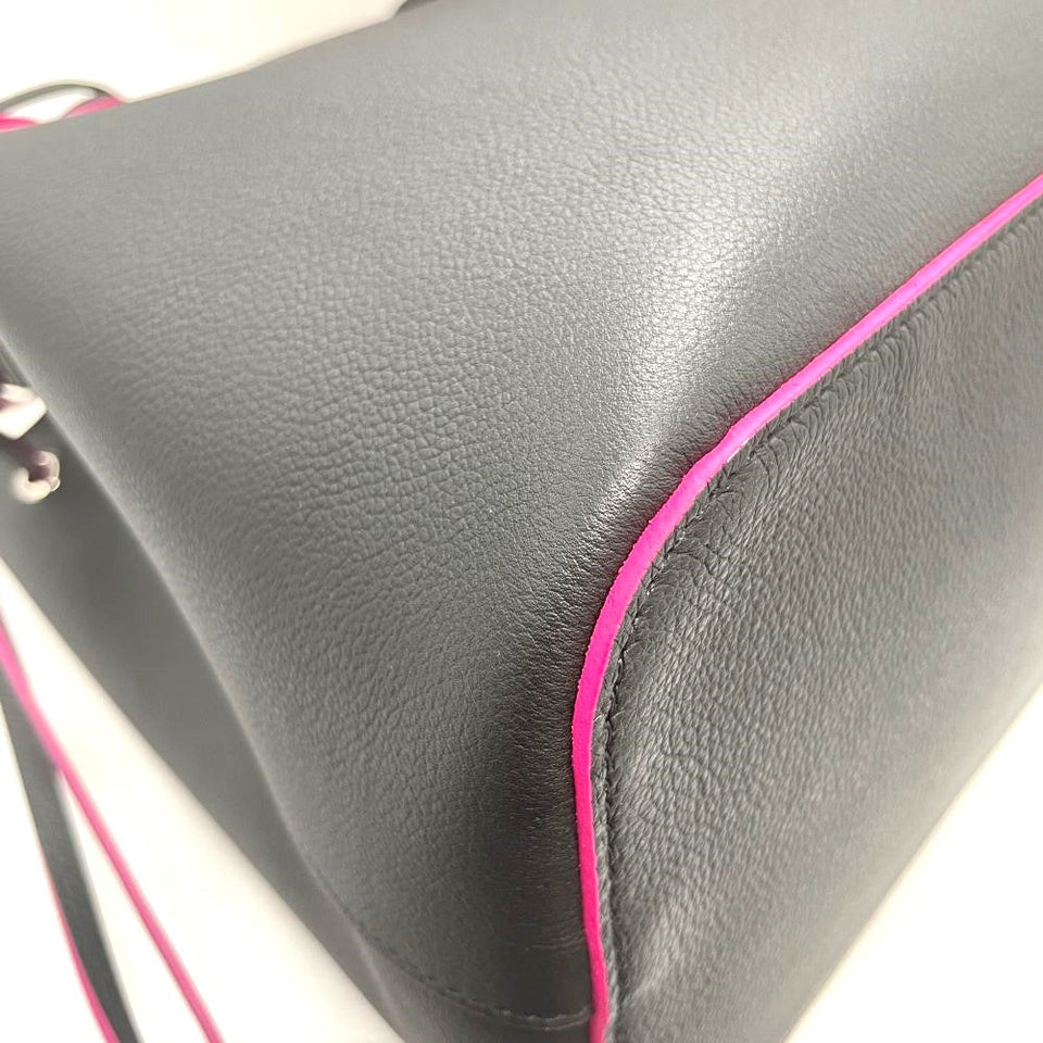 Louis Vuitton Lock Me Bucket Noir Fuchsia Leather 2way Shoulder Bag