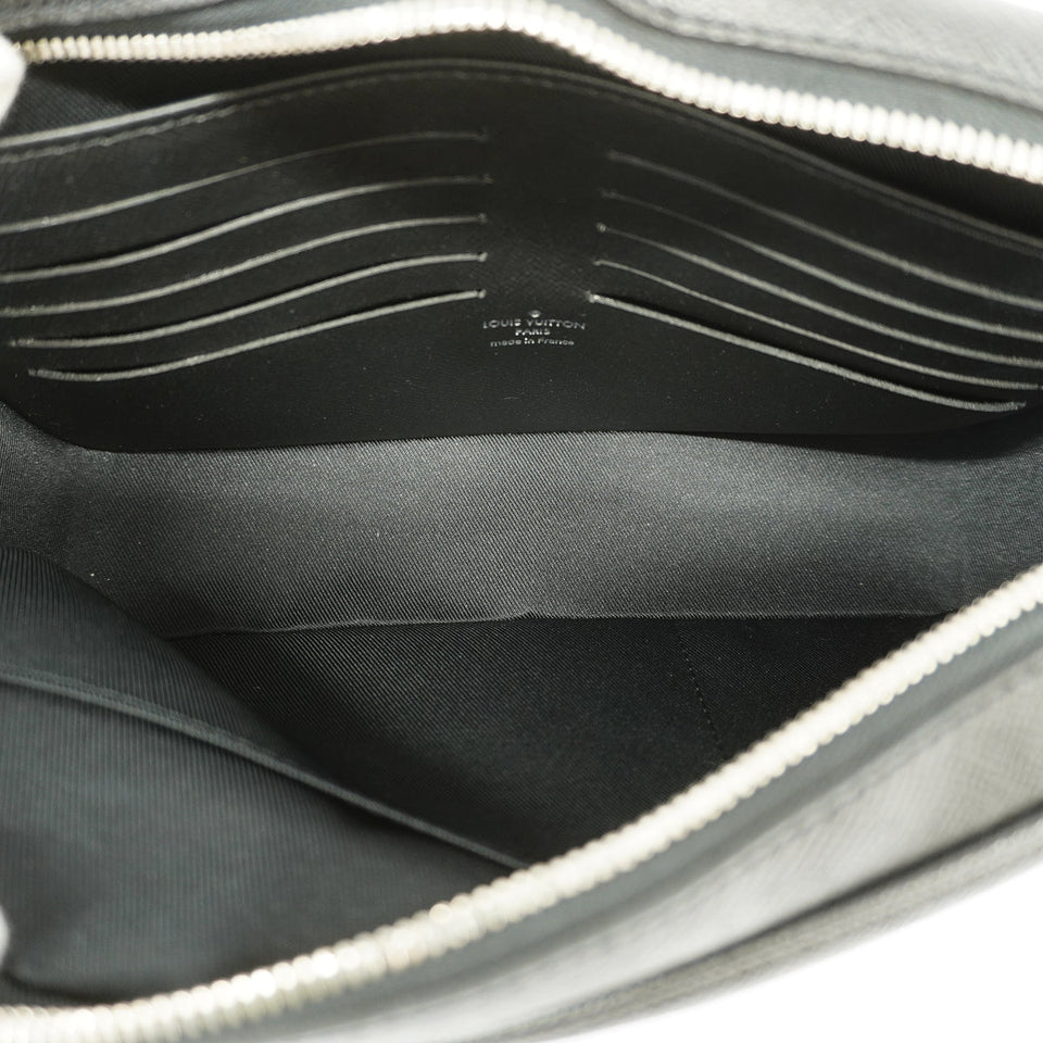 Louis Vuitton Clutch Bag Taiga Pochette Kasai