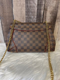 Handbag Luxury Designer By Louis Vuitton Size: Medium