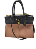 Handbag Designer By Louis Vuitton Size: Large