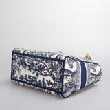 Christian Dior Lady Dior D-Lite Bag Medium in Canvas